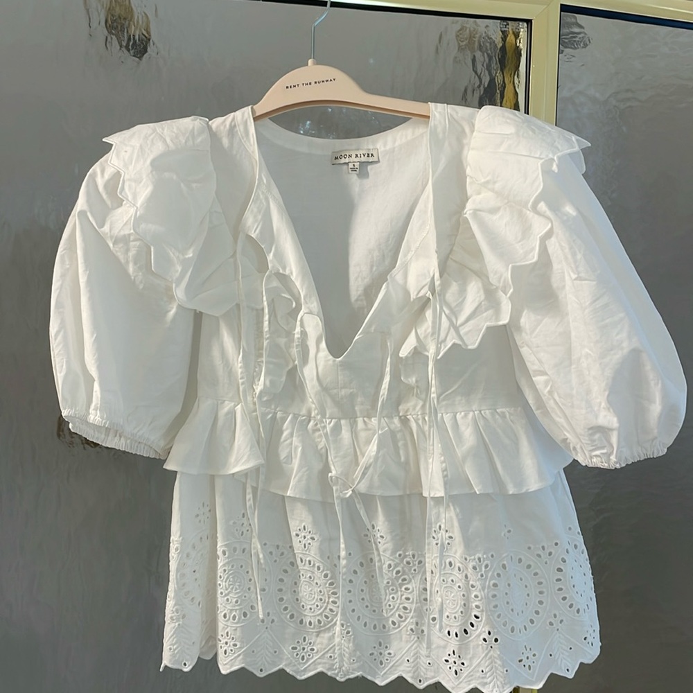 White eyelet Moon River white blouse worn 1x